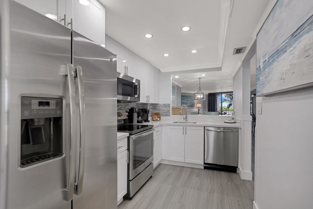 440 Seaview Ct #201, Marco Island, FL 34145