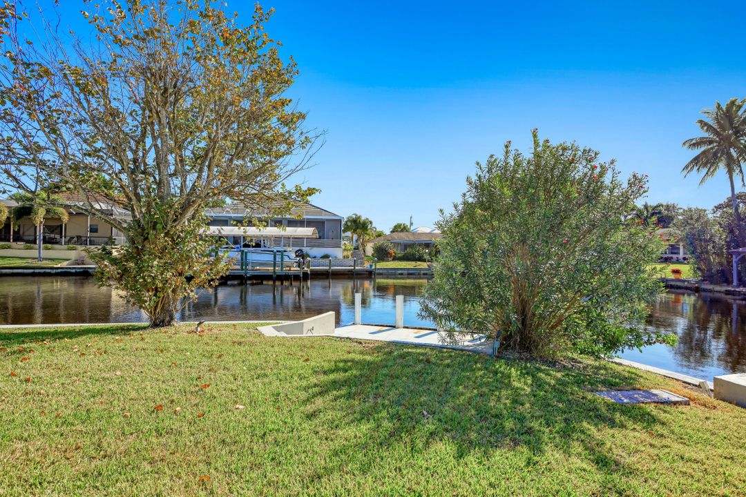 1144 Lincoln Ct, Cape Coral, FL 33904