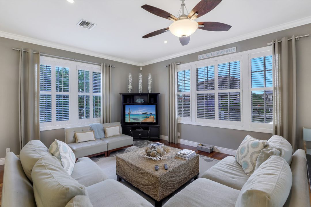 206 Flamingo Ave, Naples, FL 34108