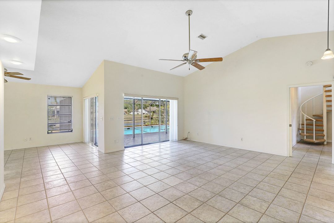 1121 SE 21st St, Cape Coral, FL 33990