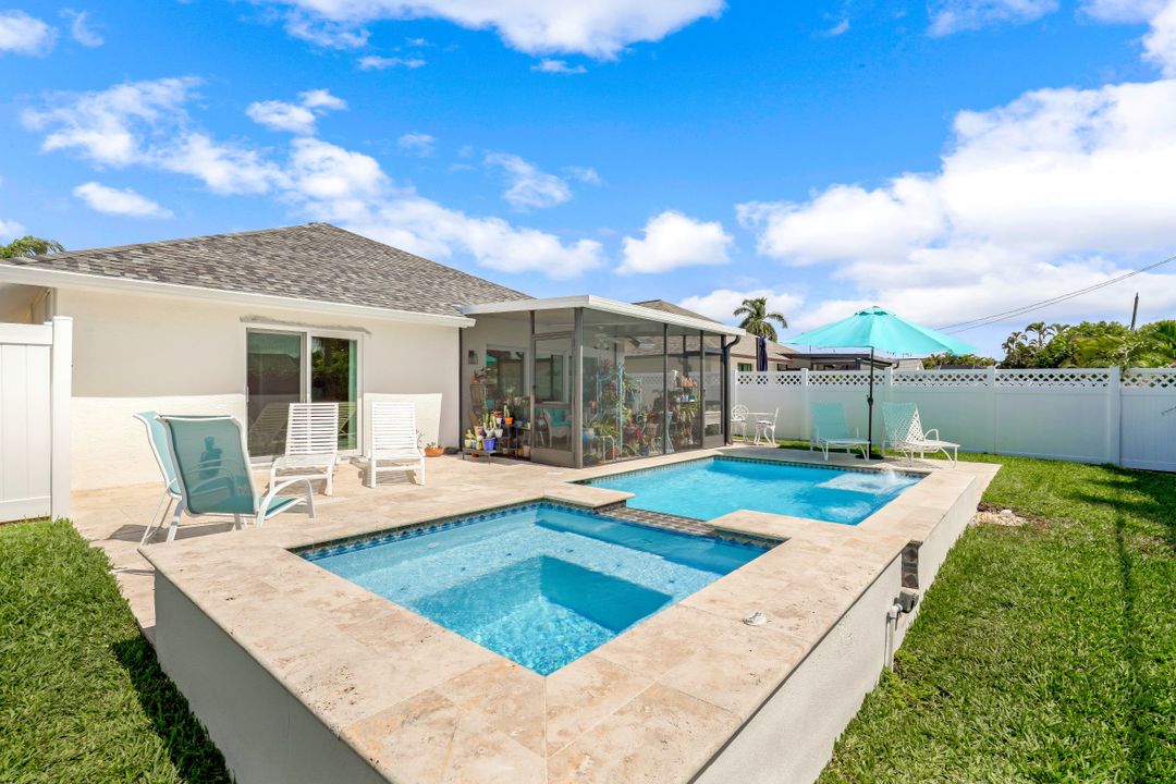 768 101st Ave N, Naples, FL 34108