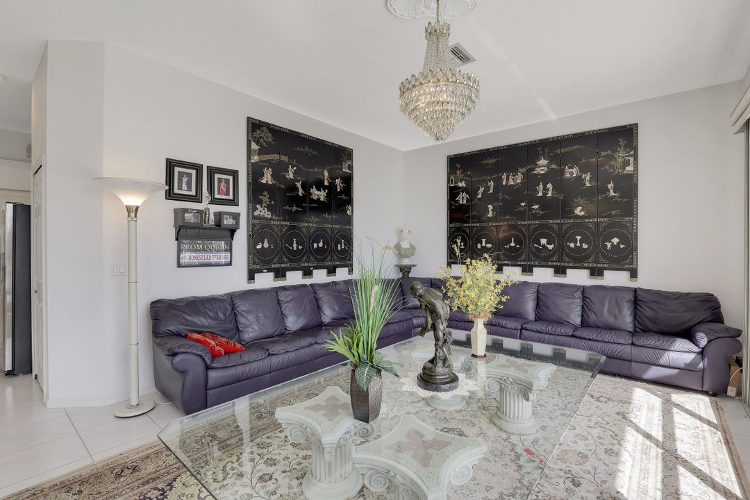 1745 SE 44th Terrace, Cape Coral, FL 33904