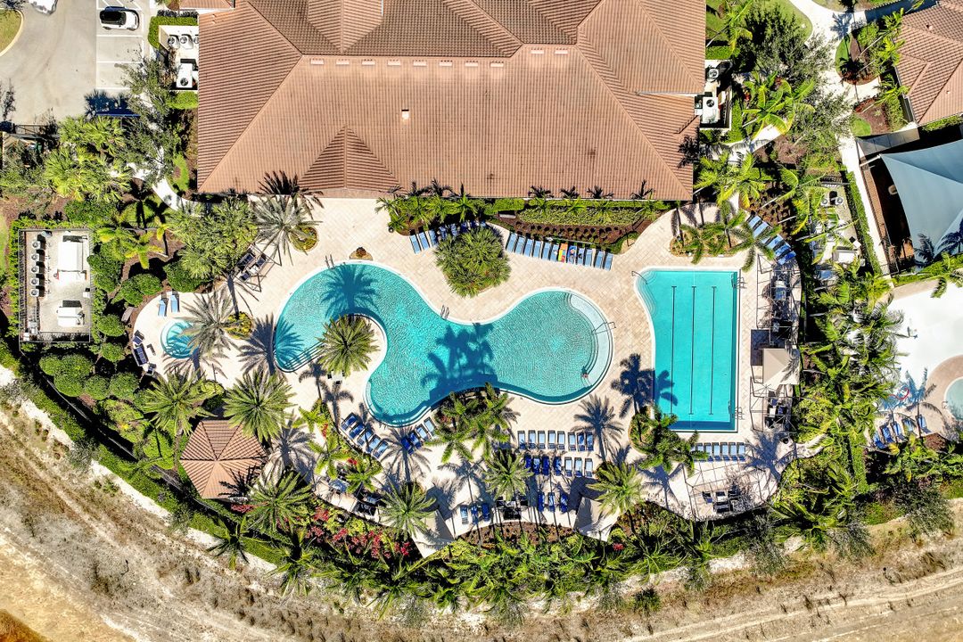 2739 Cinnamon Bay Cir, Naples, FL 34119