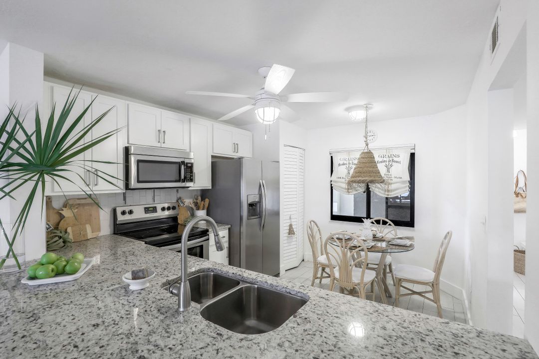 5716 Deauville Cir, Naples, FL 34112