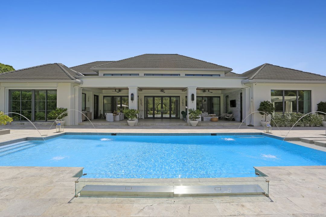 705 Myrtle Rd, Naples, FL 34108