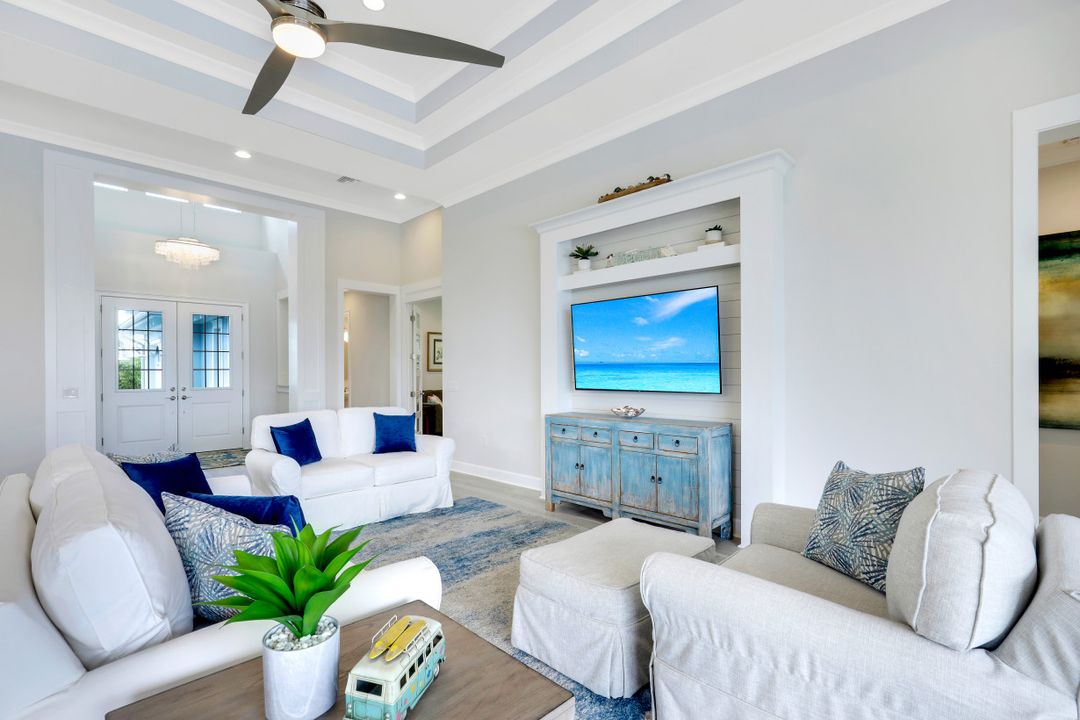 5771 Clarendon Dr, Naples, FL 34113