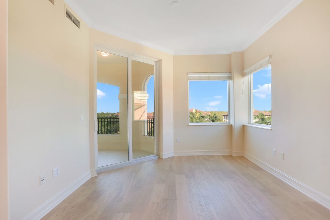 2738 Tiburon Blvd E #B-501, Naples, FL 34109