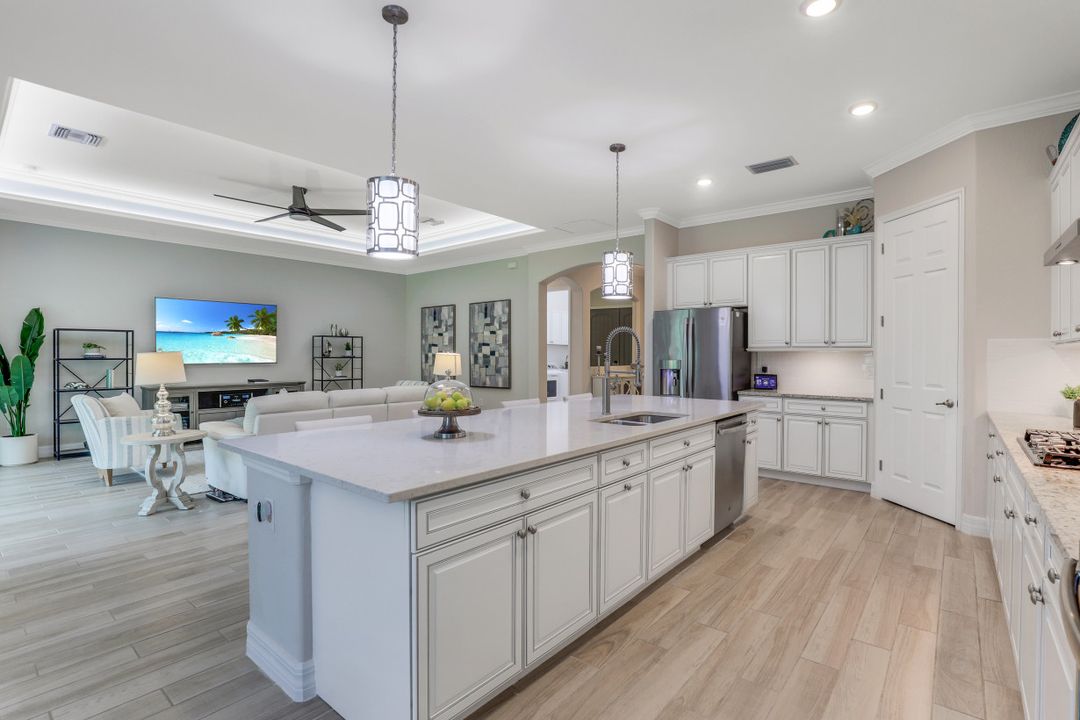 2336 Grenadine Way, Naples , FL 34120