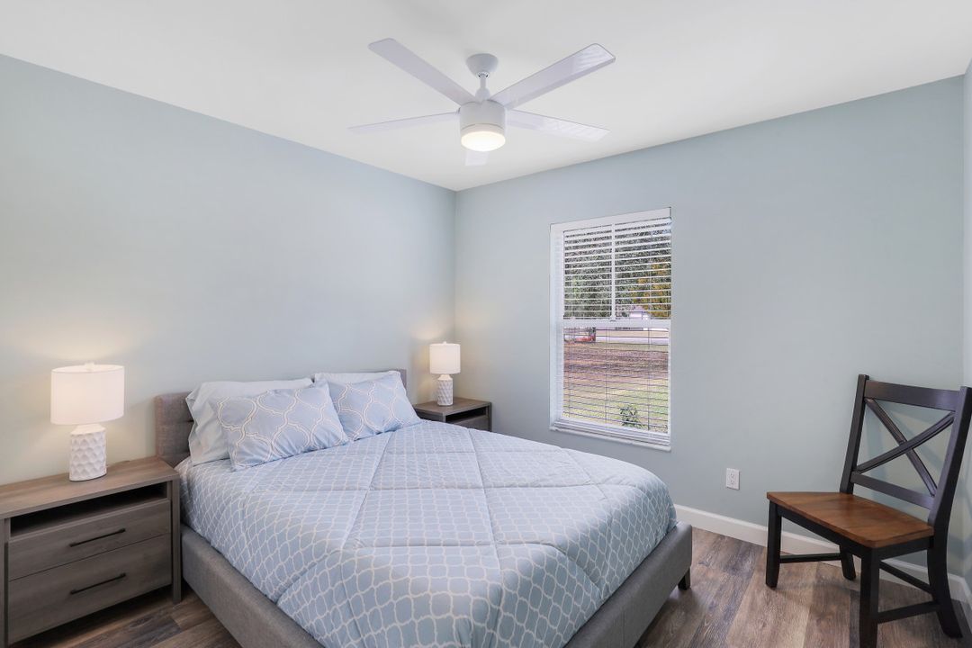 1960 16th St NE, Naples, FL 34120