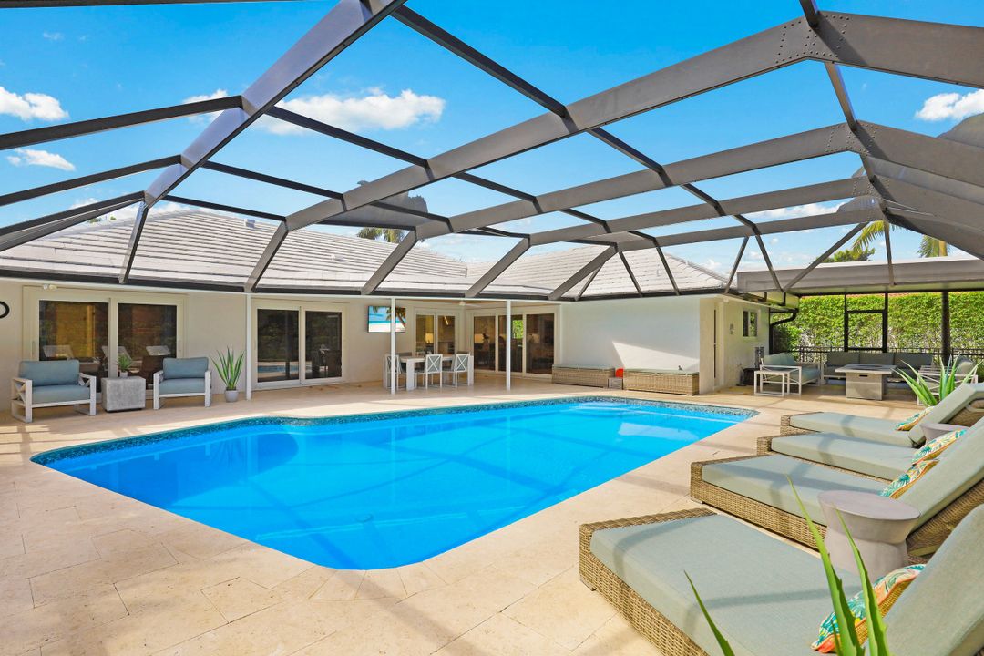 549 Neapolitan Way, Naples, FL 34103