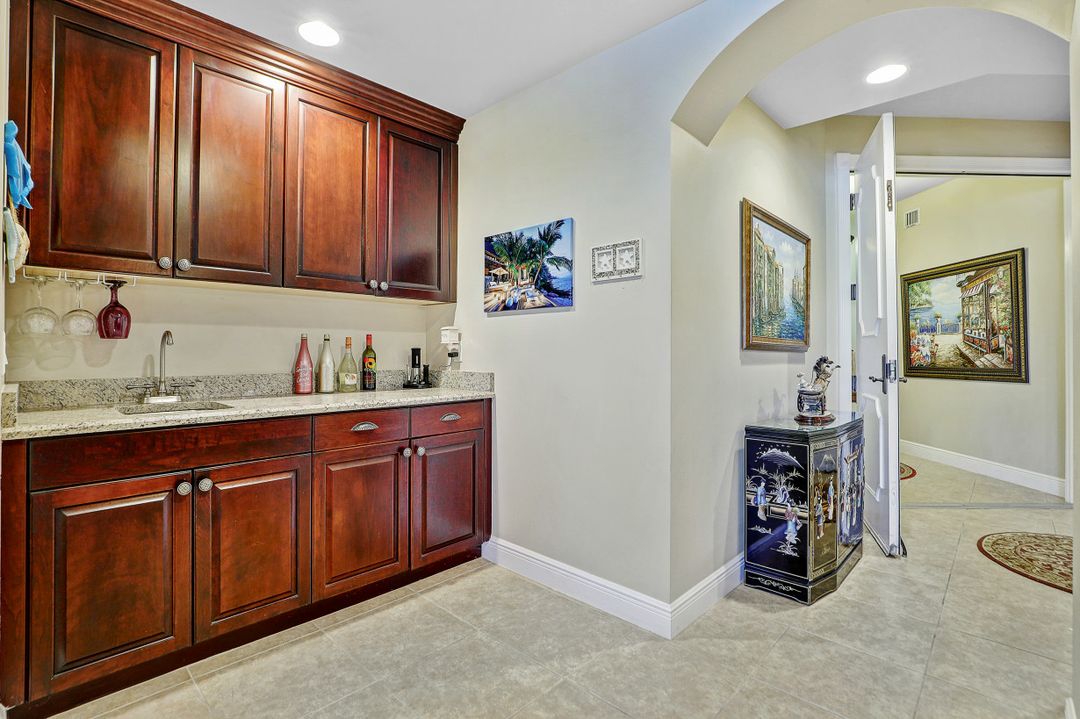 6081 Silver King Blvd #103, Cape Coral, FL 33914