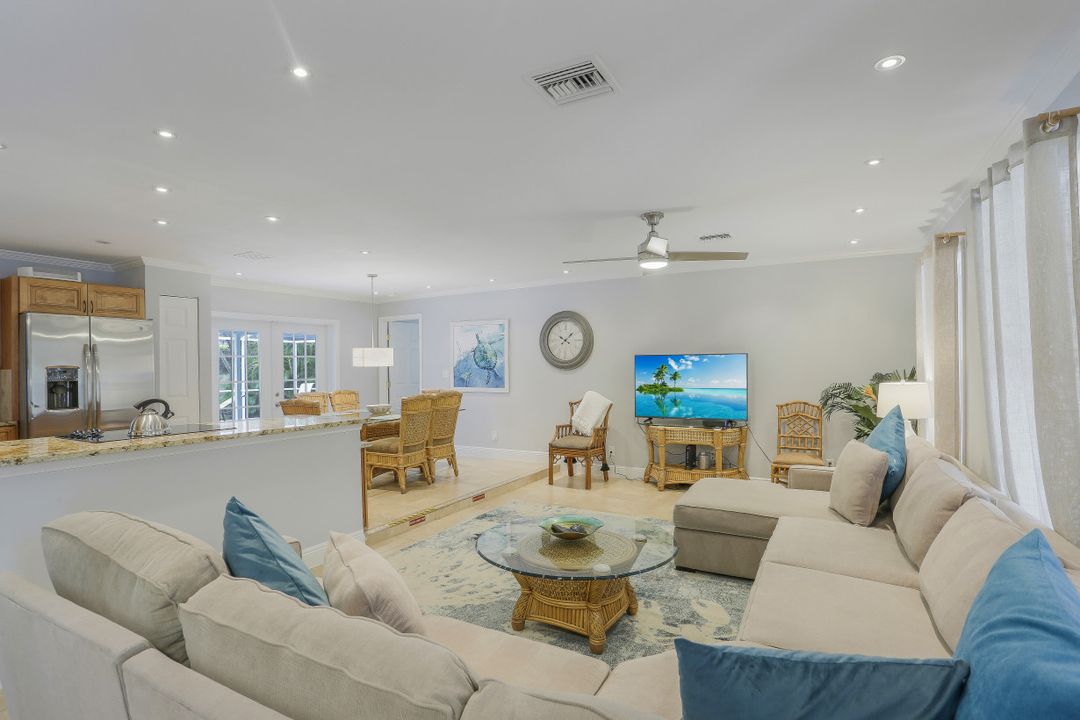 318 Sand Hill St, Marco Island, FL 34145