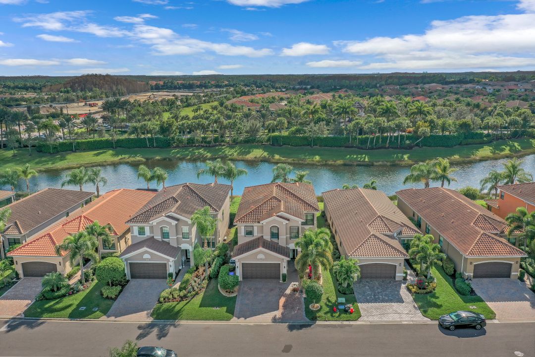 11542 Meadowrun Cir, Fort Myers, FL 33913