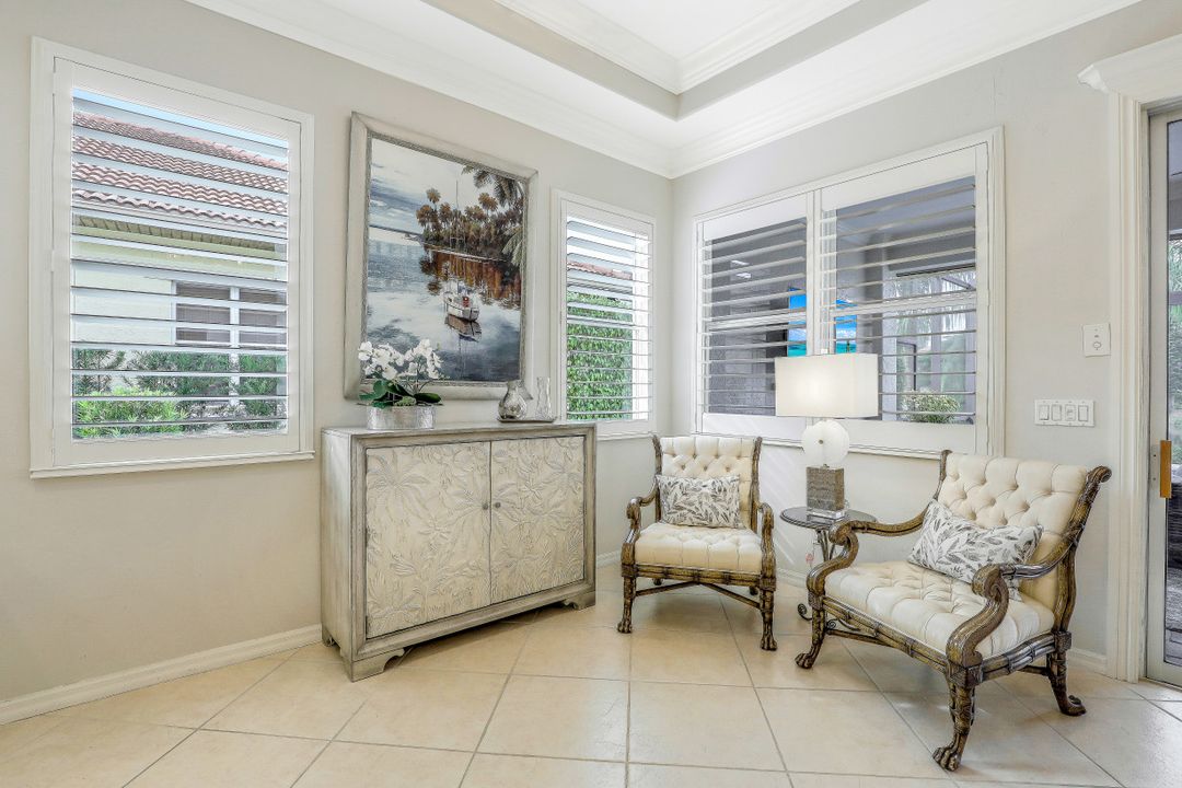 10801 Longshore Way E, Naples, FL 34119