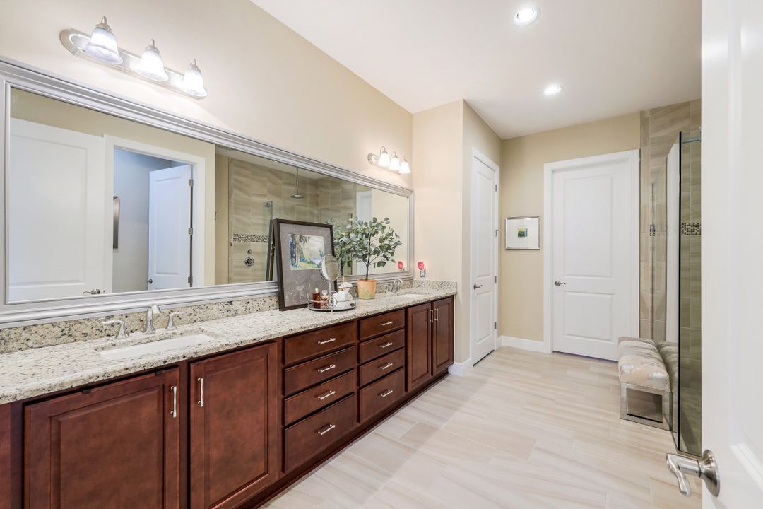 2303 Somerset Pl, Naples, FL 34120