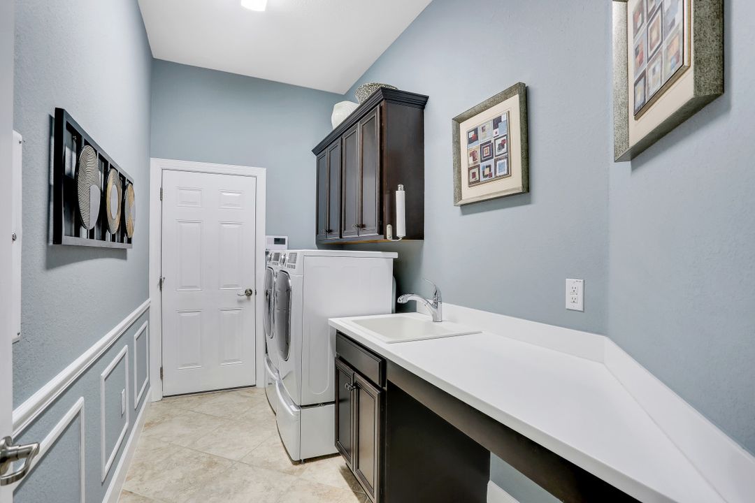 9755 Nickel Ridge Cir, Naples, FL 34120