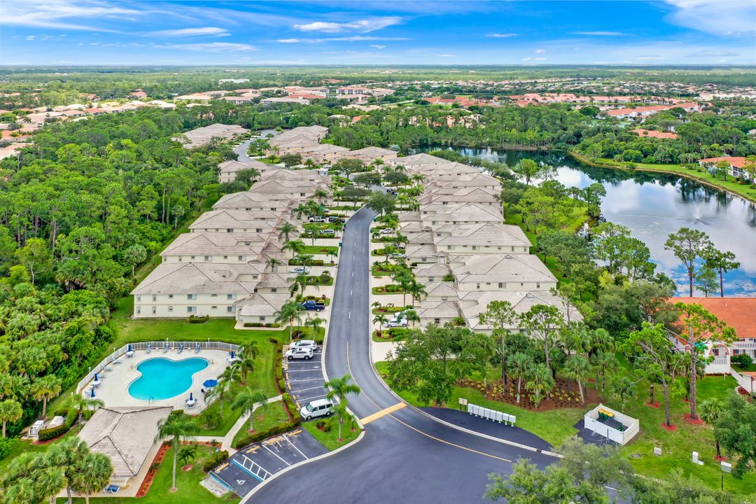 680 Luisa Ln #4, Naples, FL 34104