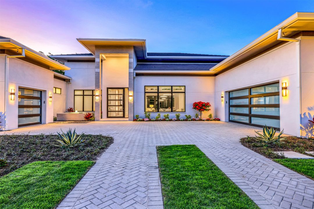 817 Buttonbush Ln, Naples, FL 34108