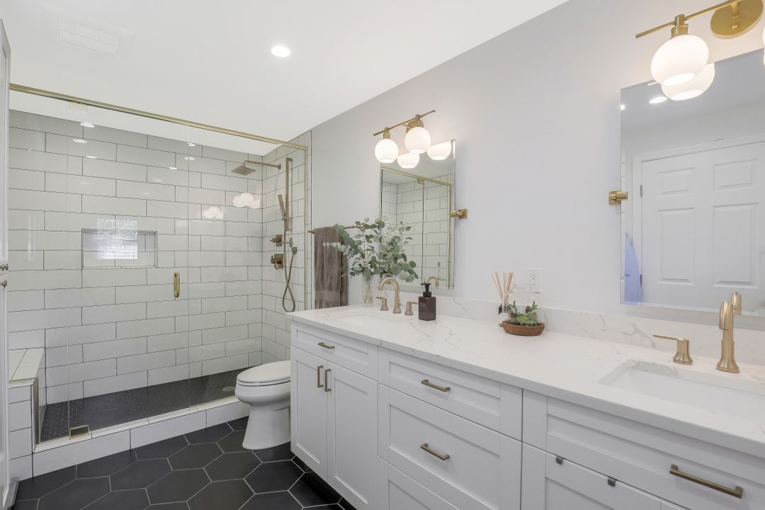 1091 22nd Ave N, Naples, FL 34103