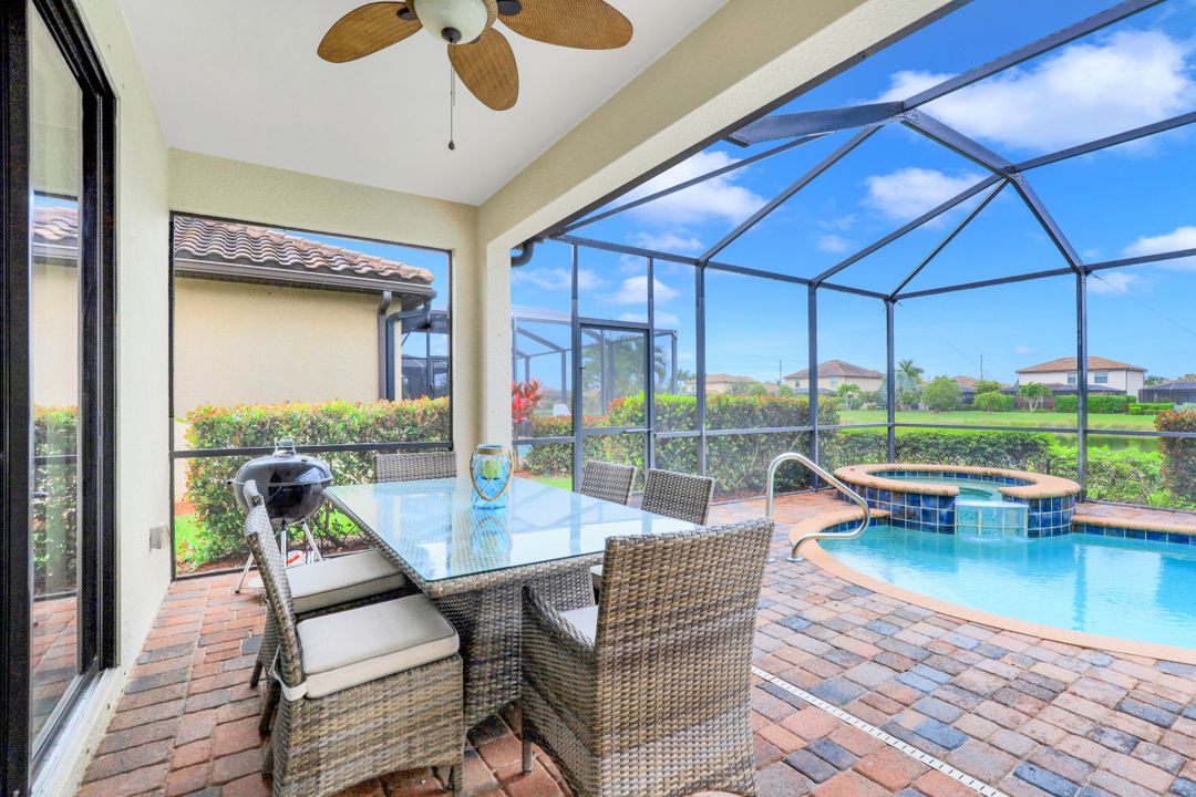 3618 Treasure Cove Cir, Naples, FL 34114
