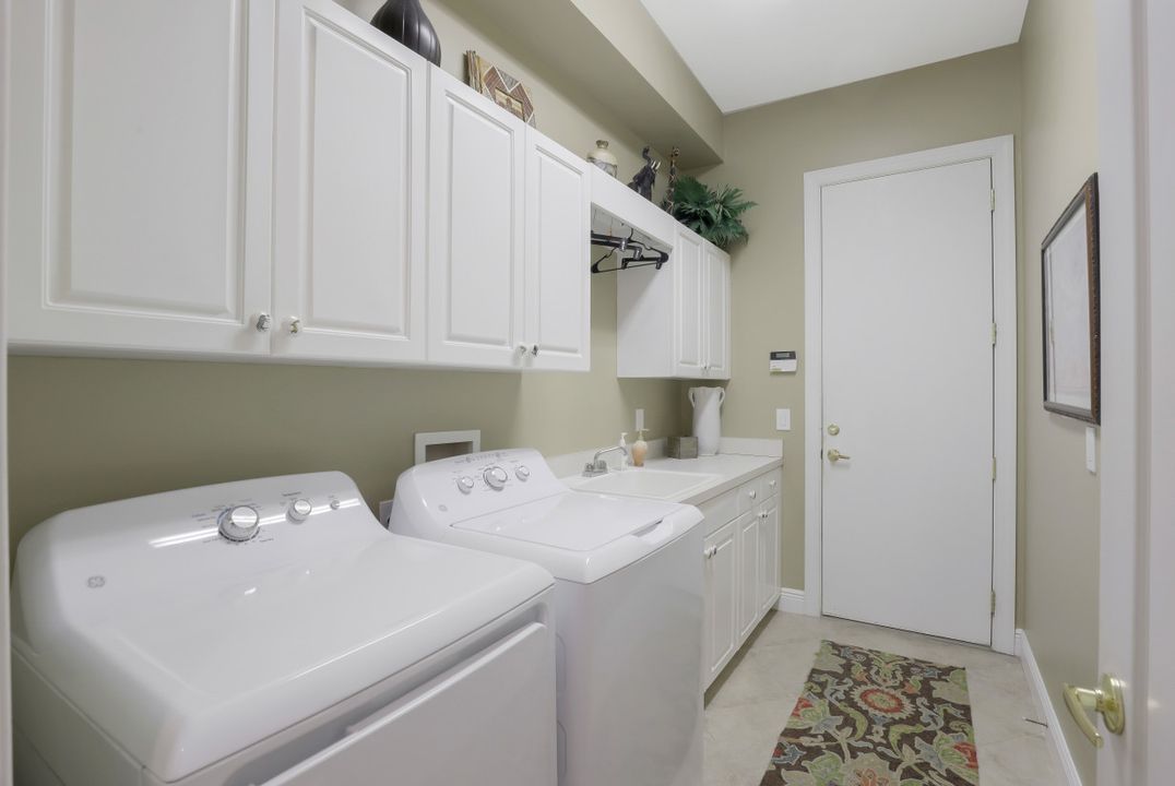 12133 Via Cercina Dr, Bonita Springs, FL 34135