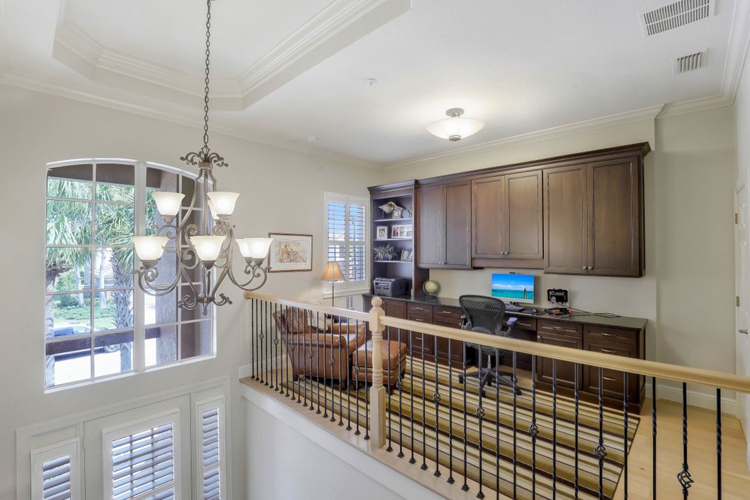 9201 Quartz Ln Apt 201 #201, Naples, FL 34120