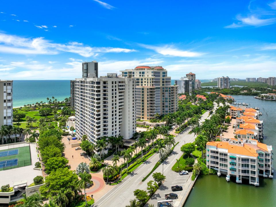 4451 Gulf Shore Blvd N #302, Naples, FL 34103