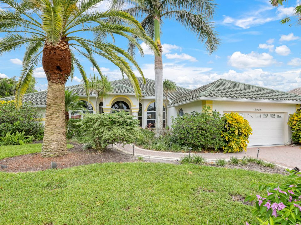 9926 Ortega Ln, Bonita Springs, FL 34135