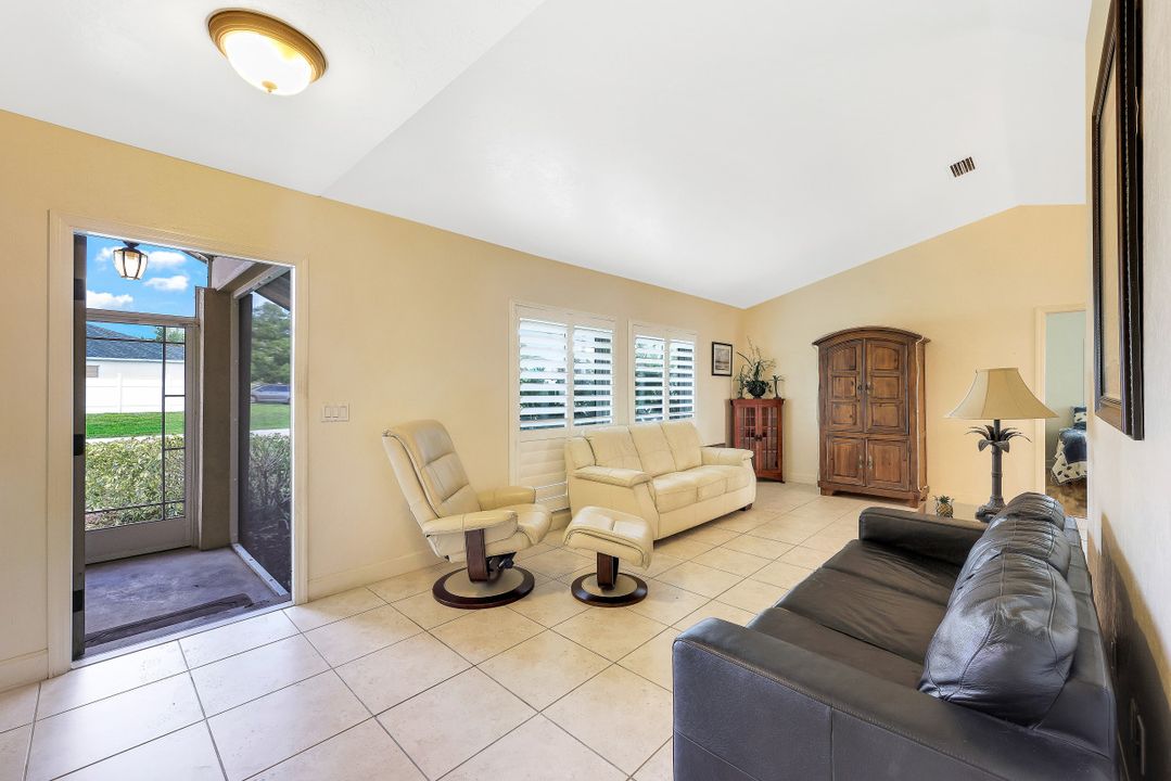 5 SE 20th Pl, Cape Coral, FL 33990