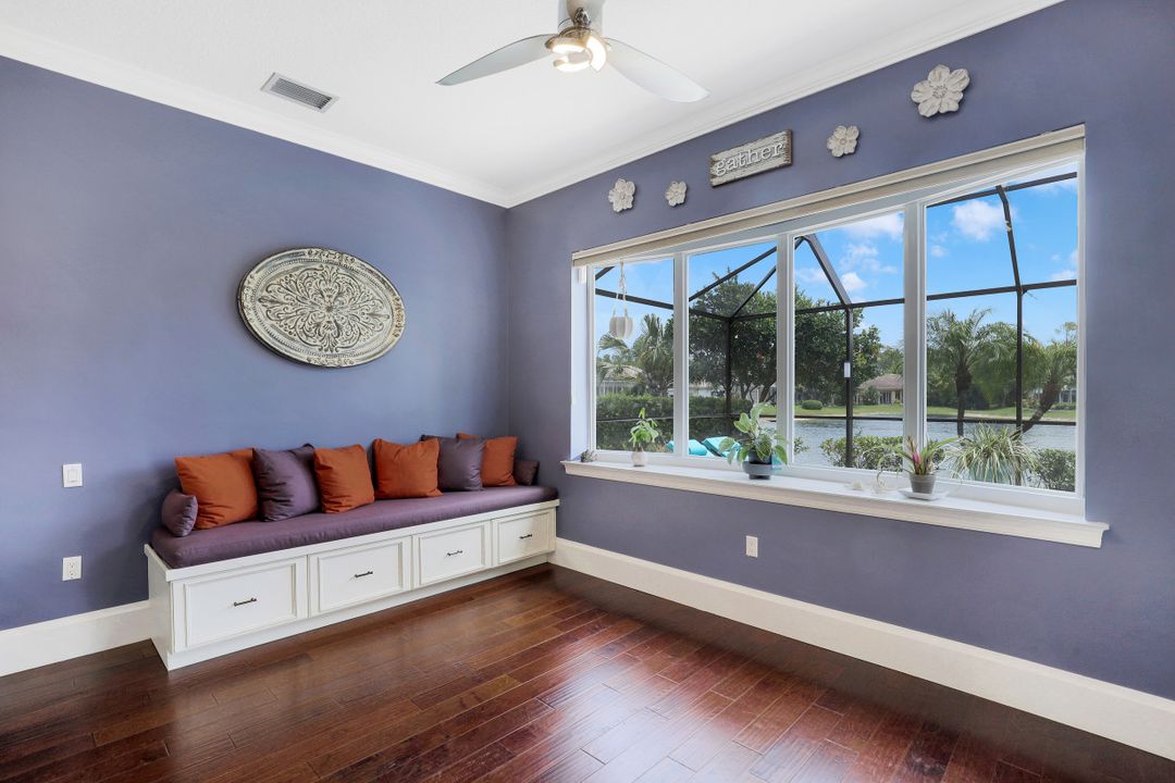 8172 Lowbank Dr, Naples, FL 34109