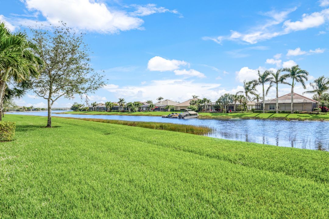 9455 Quarry Dr, Naples, FL 34120