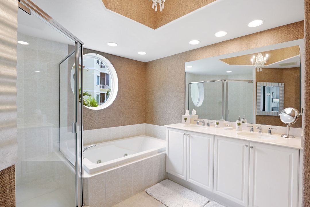 2738 Tiburon Blvd E #301, Naples, FL 34109