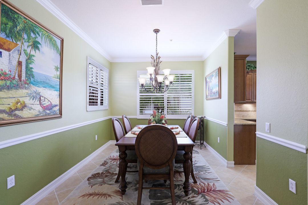 10498 Smoke House Bay Dr #201, Naples, FL 34120