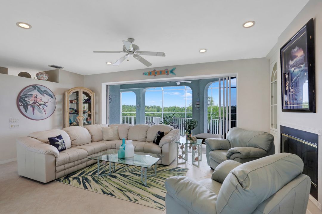 450 Spinnaker Dr, Marco Island, FL 34145