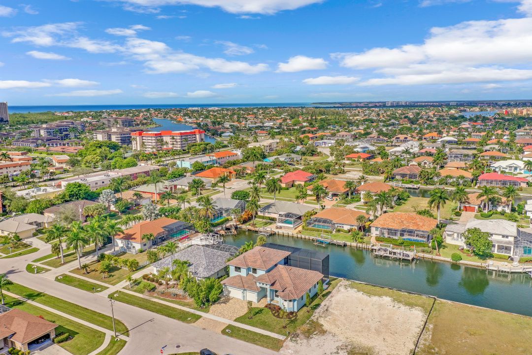 782 Saturn Ct, Marco Island, FL 34145