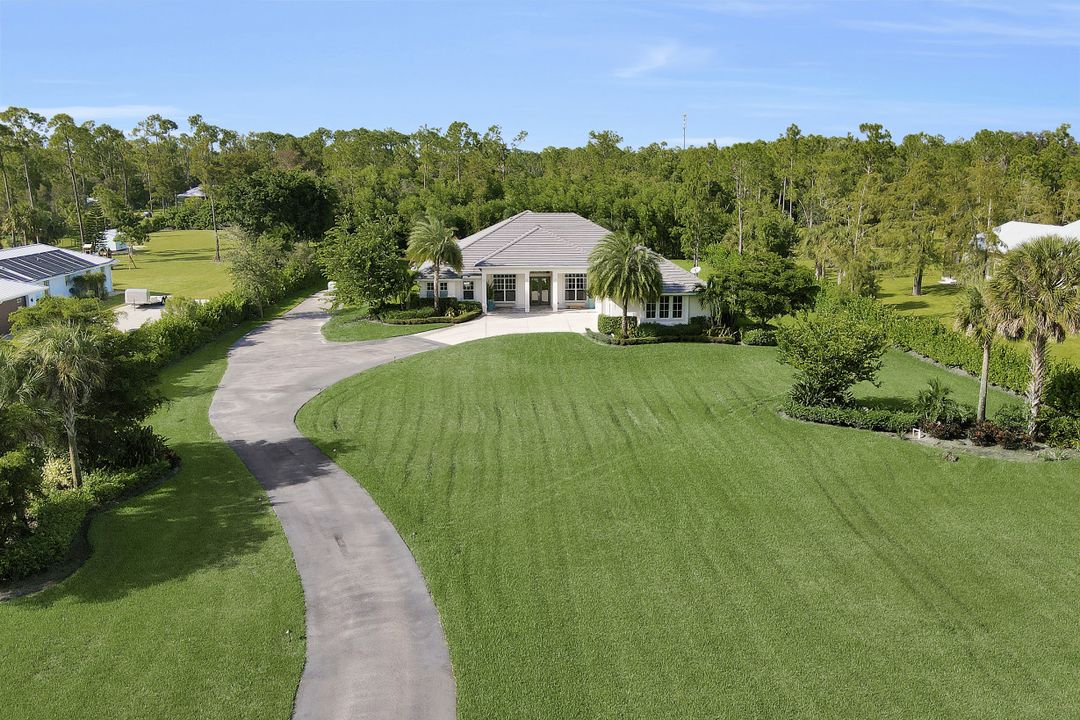 5931 Spanish Oaks Ln, Naples, FL 34119