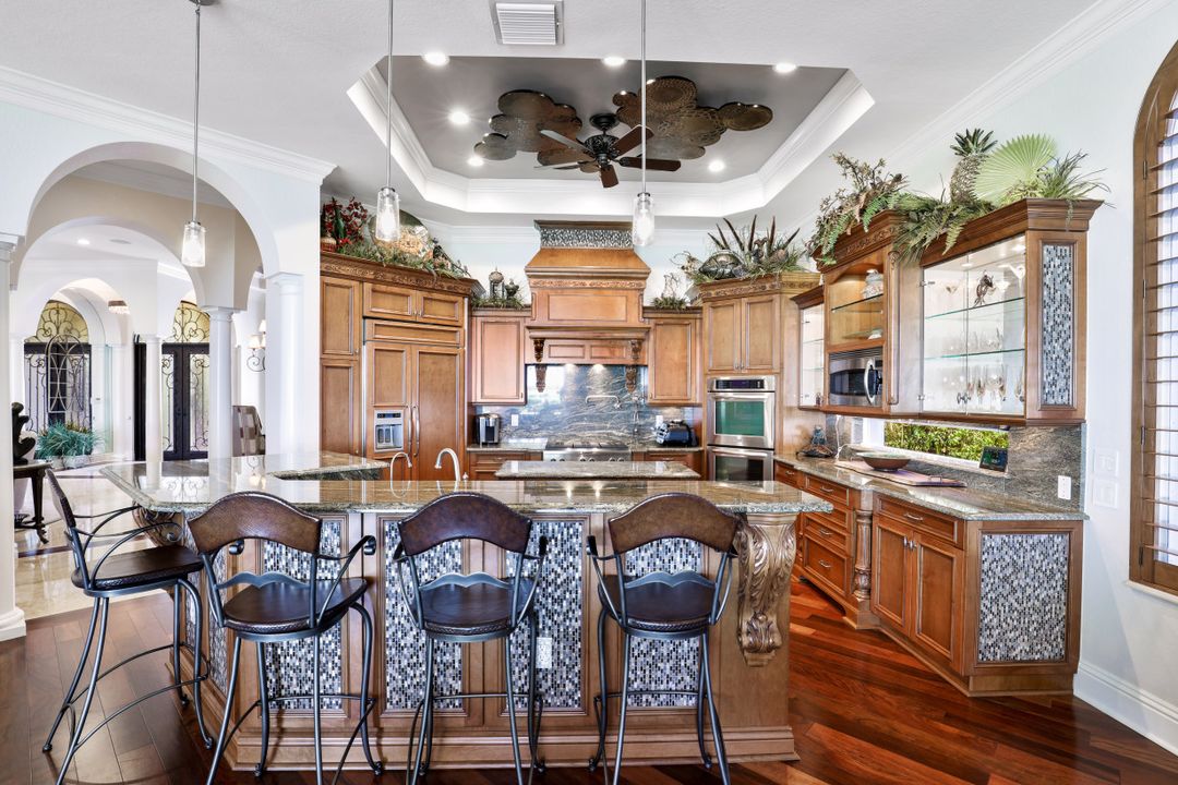 18000 Via Bellamare Ln, Miromar Lakes, FL 33913