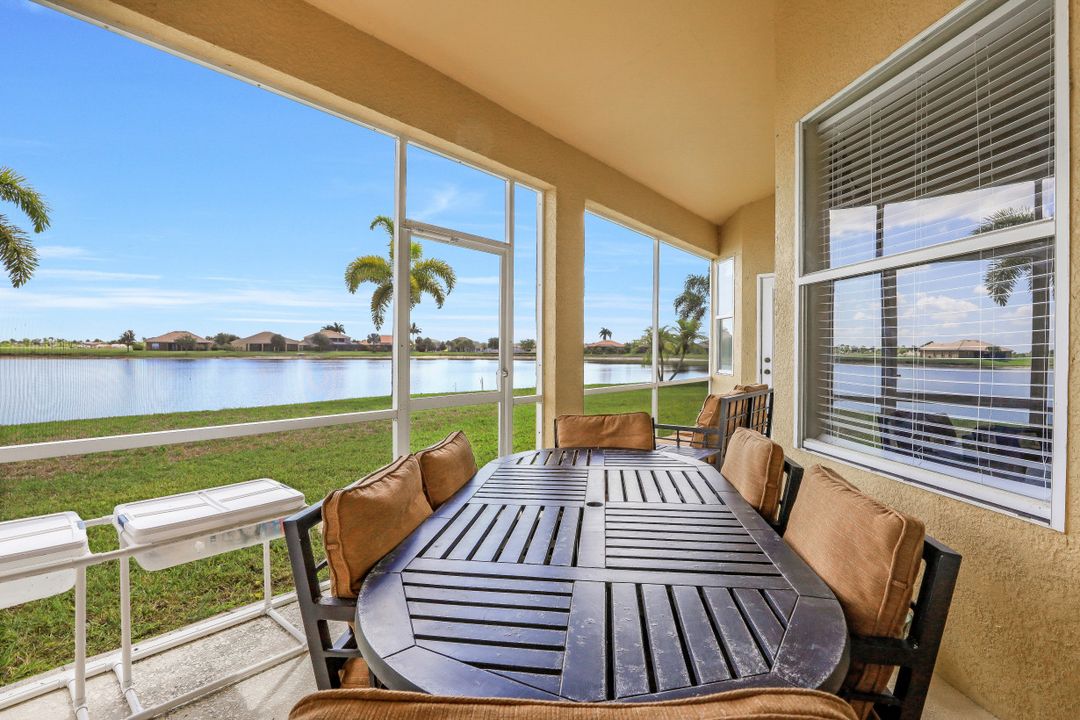 2198 Grove Dr, Naples, FL 34120