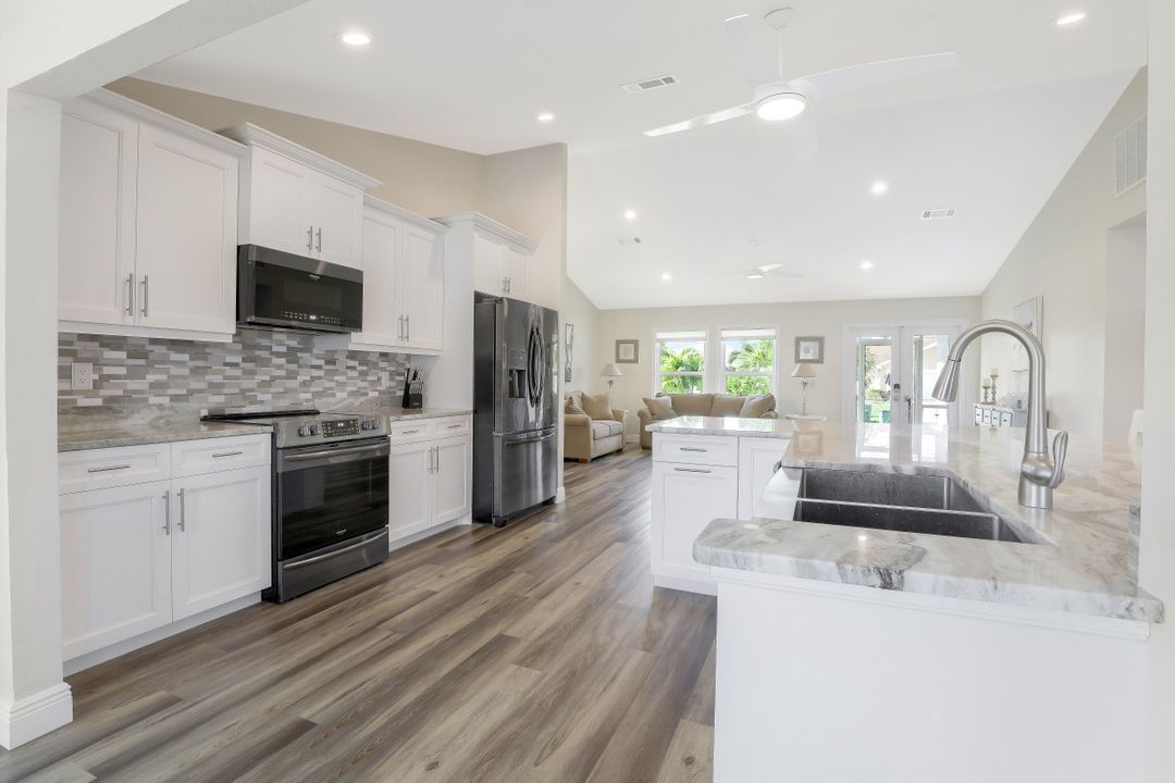 2307 SW 40th St, Cape Coral, FL 33914