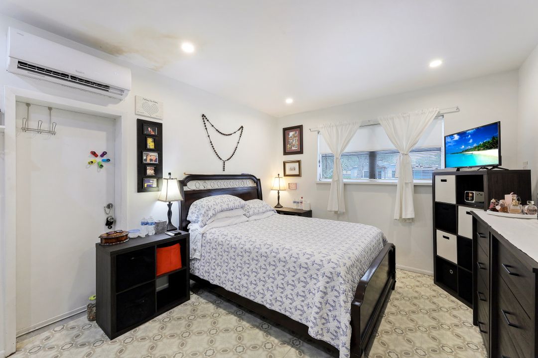 3400 Canal St, Naples, FL 34112