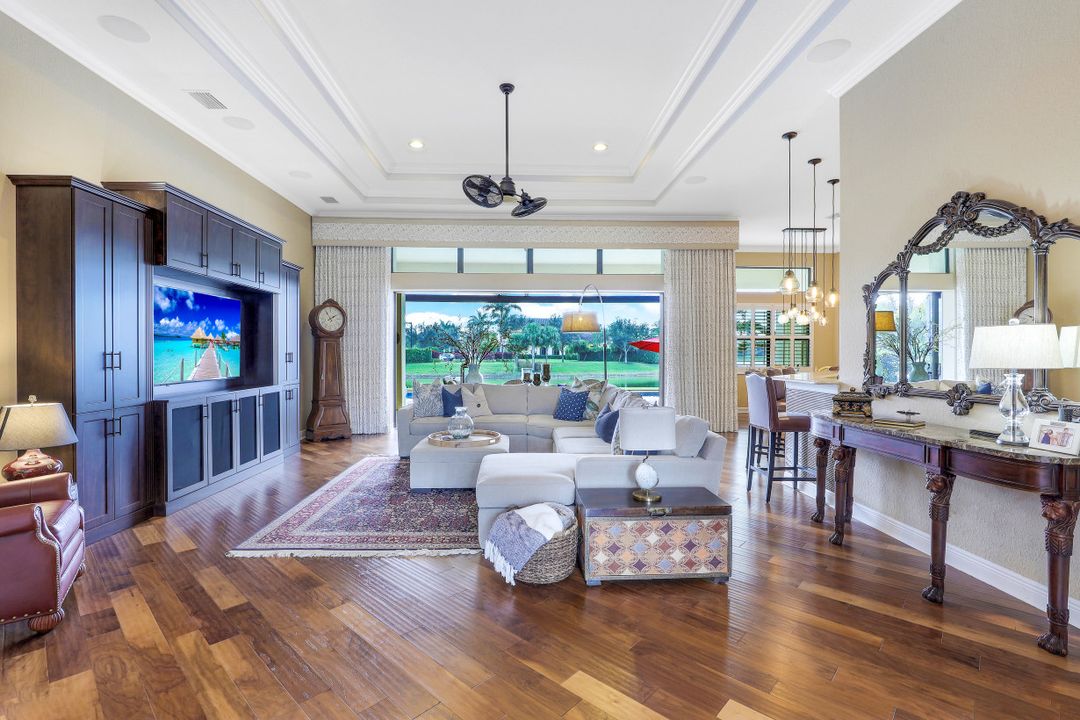 10565 Espanola Dr, Bonita Springs, FL 34135