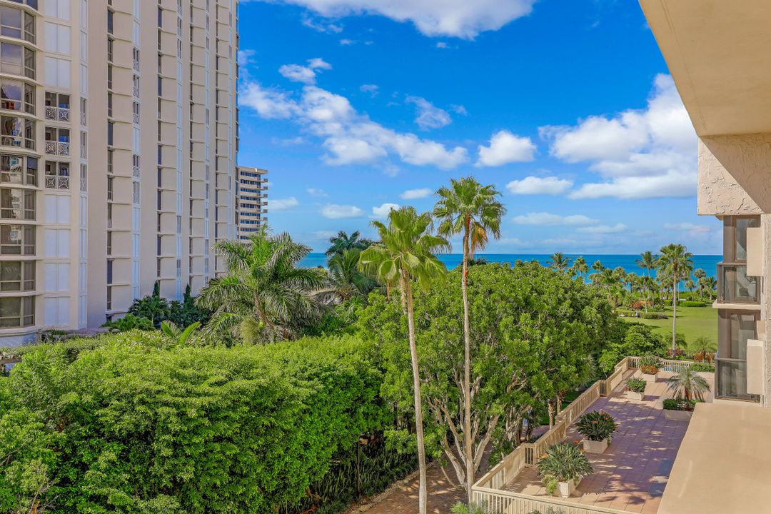 4031 Gulf Shore Blvd N #5F, Naples, FL 34103