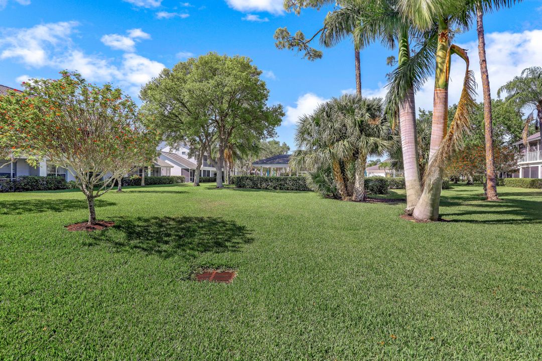 975 Partridge Cir #102, Naples, FL 34104