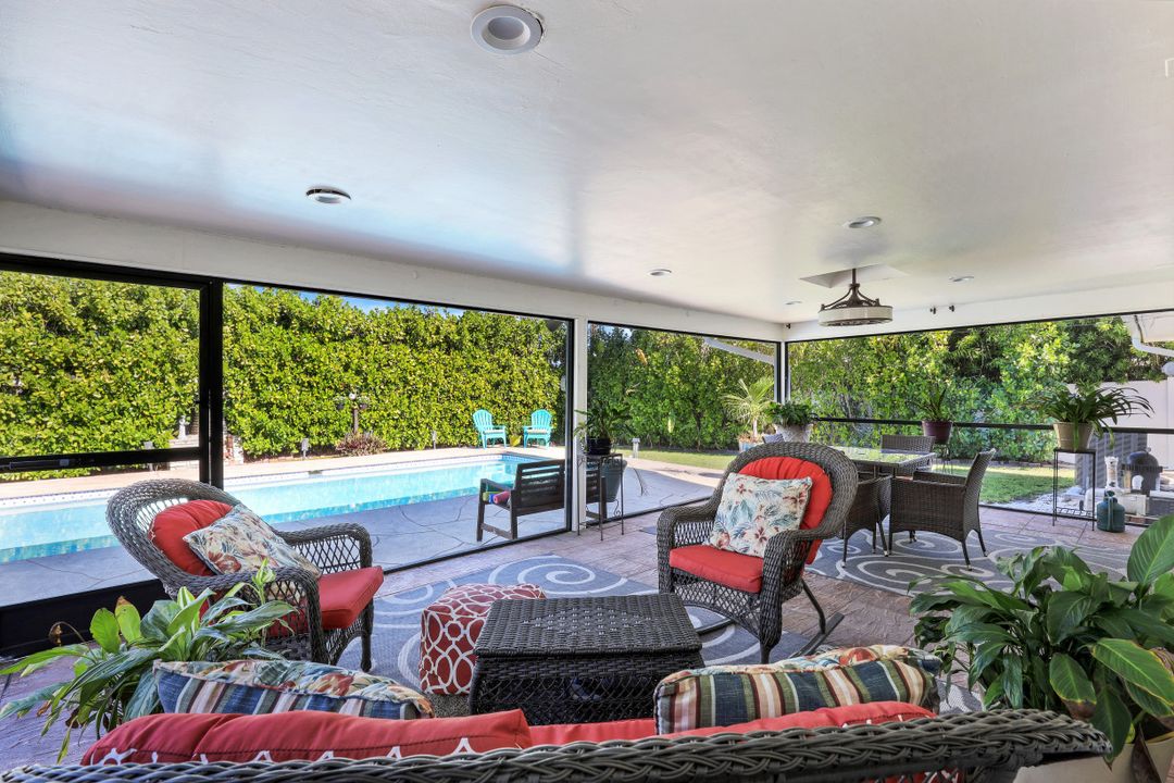 1229 28th Ave N, Naples, FL 34103