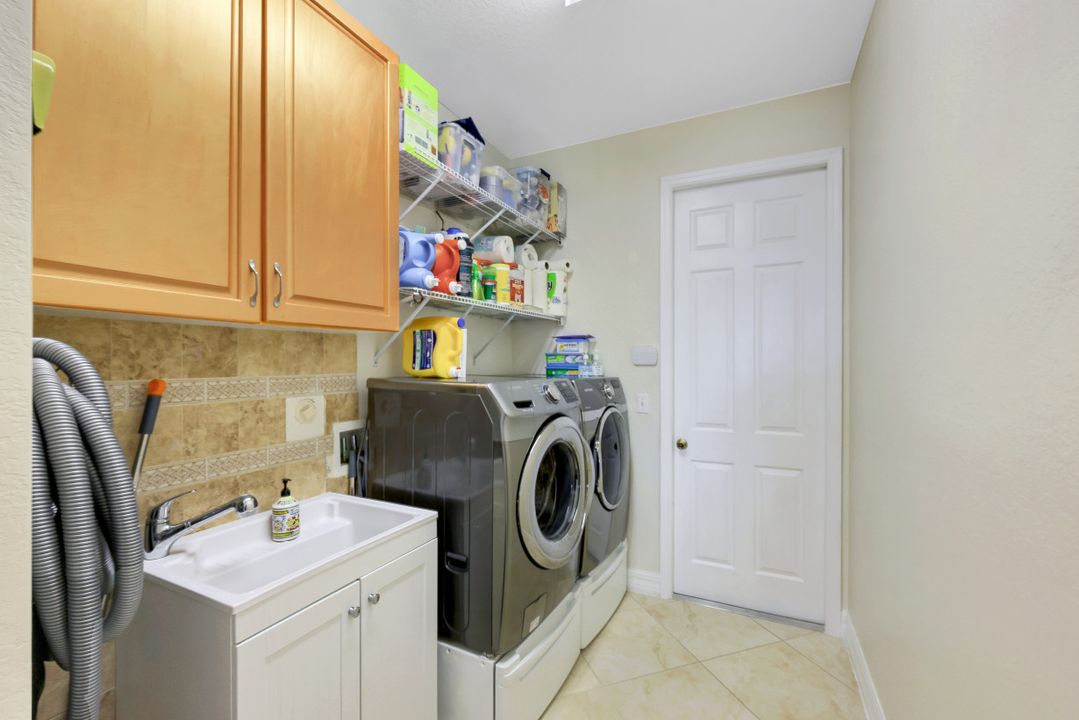 3327 NW 18th Terrace, Cape Coral, FL 33993