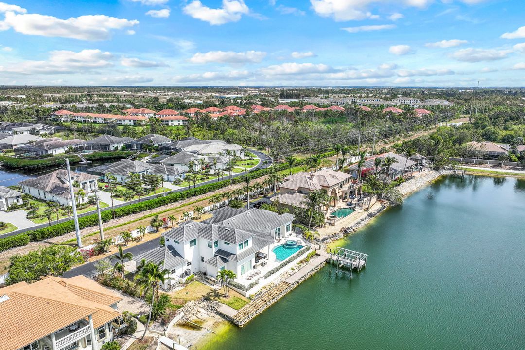 5930 Harborage Dr, Fort Myers, FL 33908