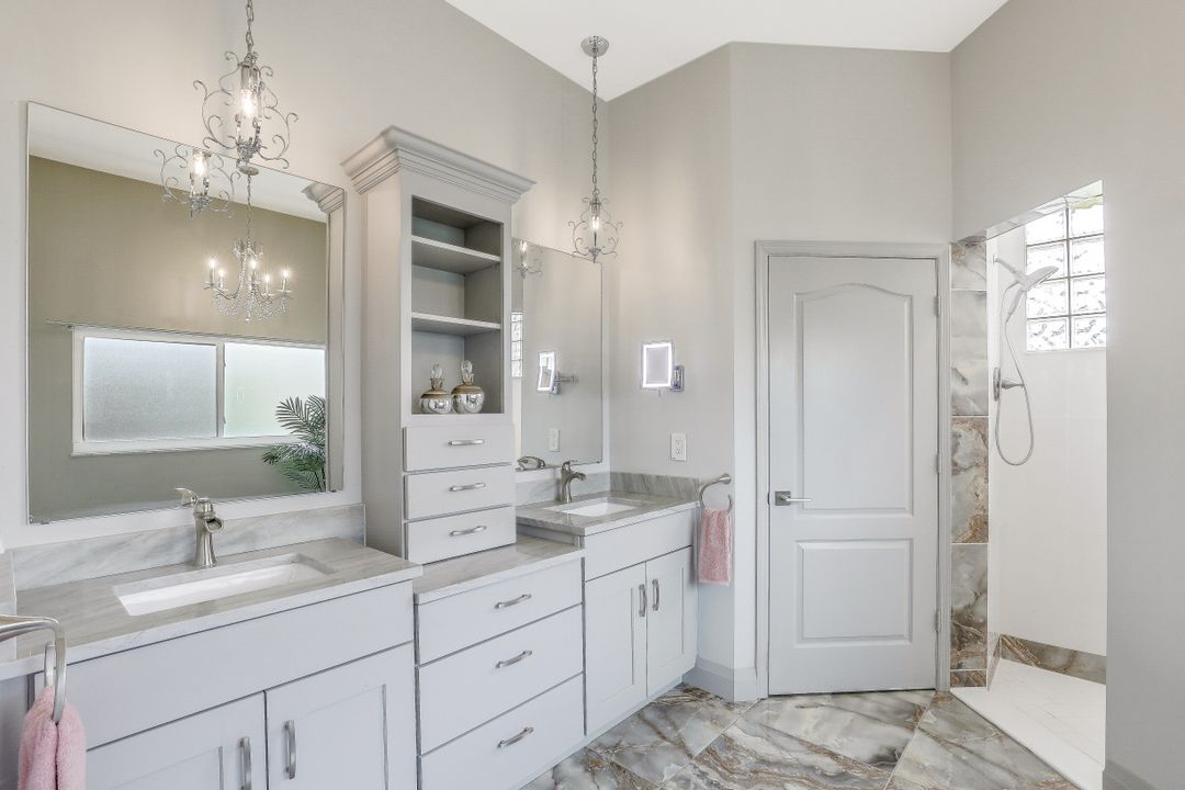 570 Elk Cir, Marco Island, FL 34145