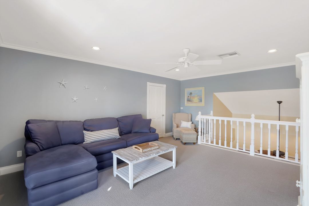 1154 Vernon Pl, Marco Island, FL 34145