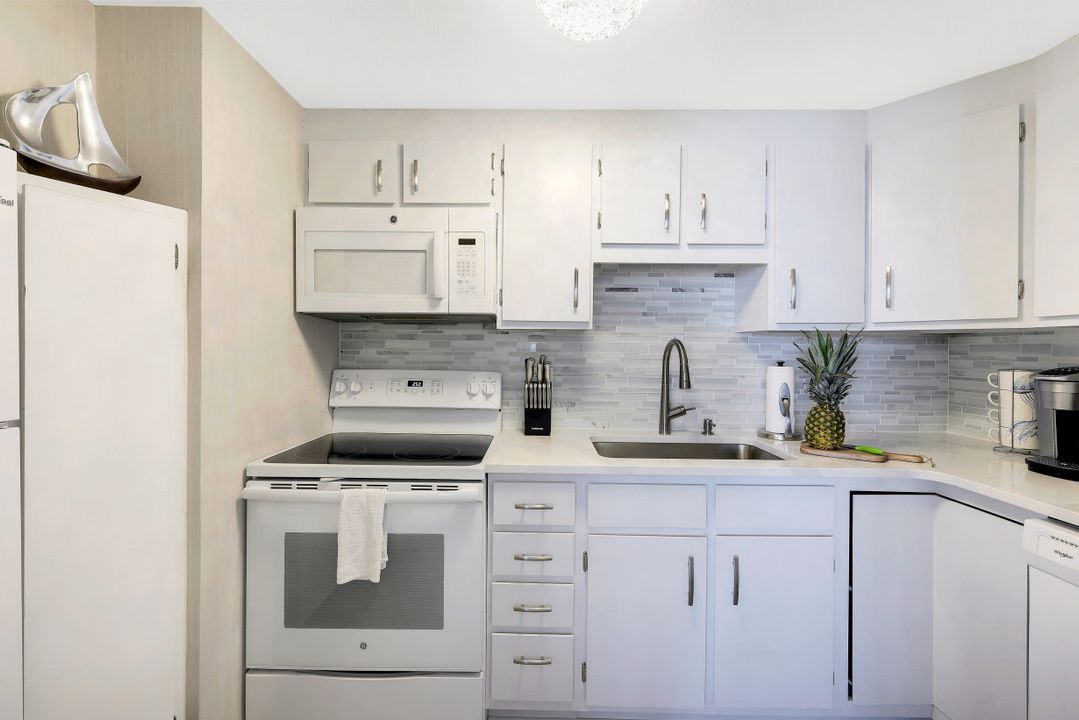 58 N Collier Blvd #607, Marco Island, FL 34145