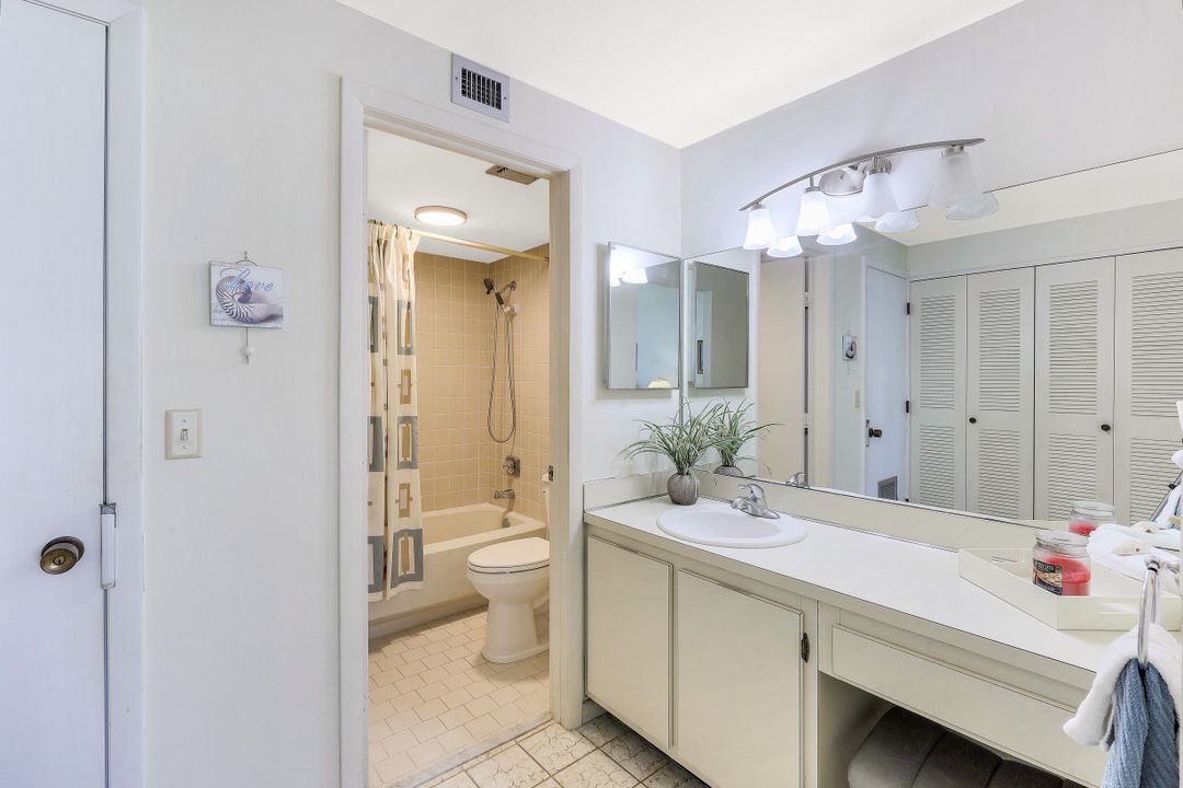 320 Seaview Ct #1210, Marco Island, FL 34145